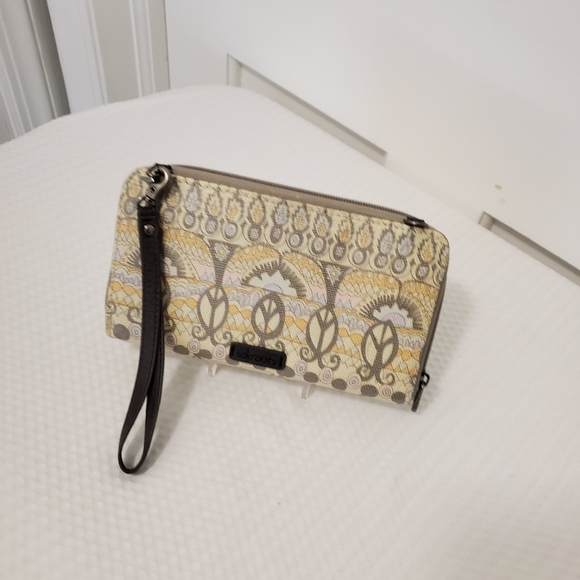 Sakroots "PASTEL ONE WORLD" Print, Cellphone Wallet/Wristlet - Picture 12 of 12